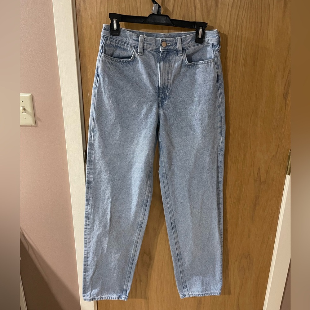 COS Relaxed Leg Straight Fit Mid Rise Light Wash Denim Size 27
